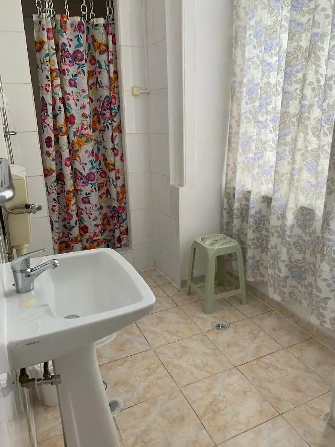 *** Guest house Residencia Whitelove Lisbon Portugal